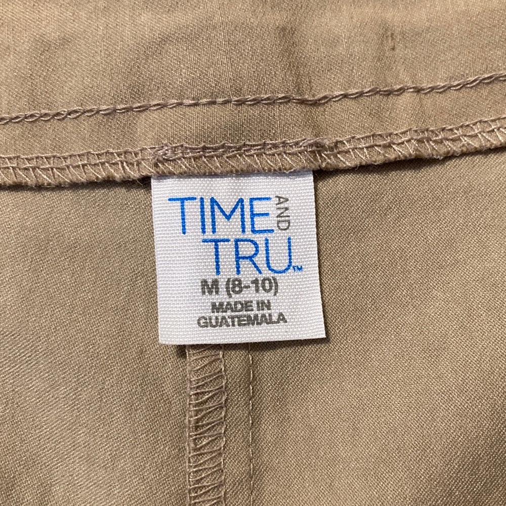 Time and Tru Nude/Tan Bermuda Shorts pull-on stretch golfing - Picture 2 of 4